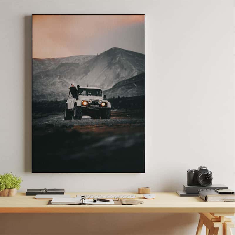 Land Rover Defender thumbnail 2