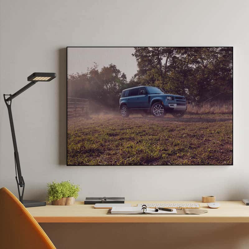 Land Rover Defender thumbnail 2