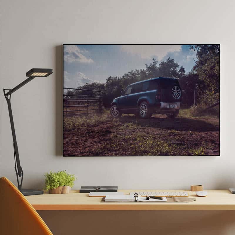 Land Rover Defender thumbnail 2