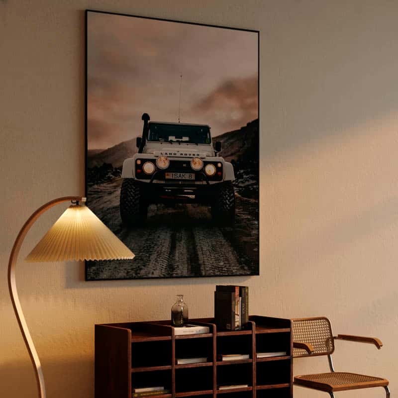 Land Rover Defender thumbnail 4