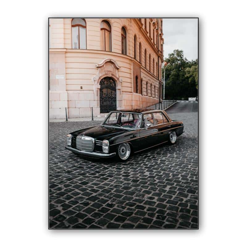 Mercedes-Benz W115 thumbnail 1