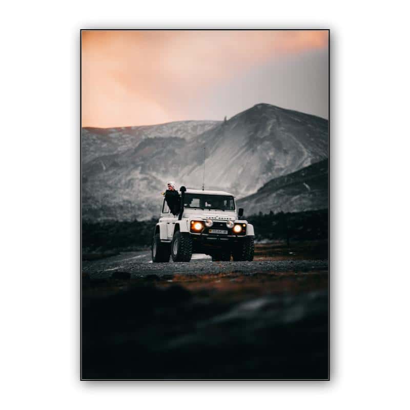 Land Rover Defender thumbnail 1
