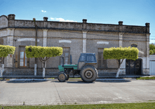 Tractor thumbnail 5
