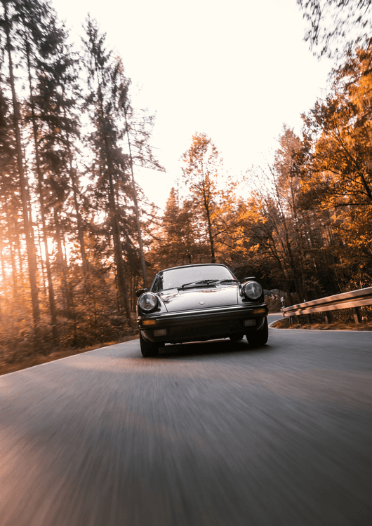 Porsche 911 Carrera 3.2 preview