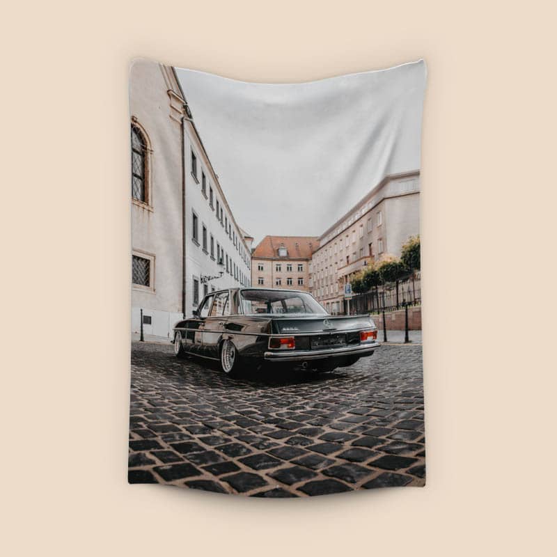 Mercedes-Benz W115 preview