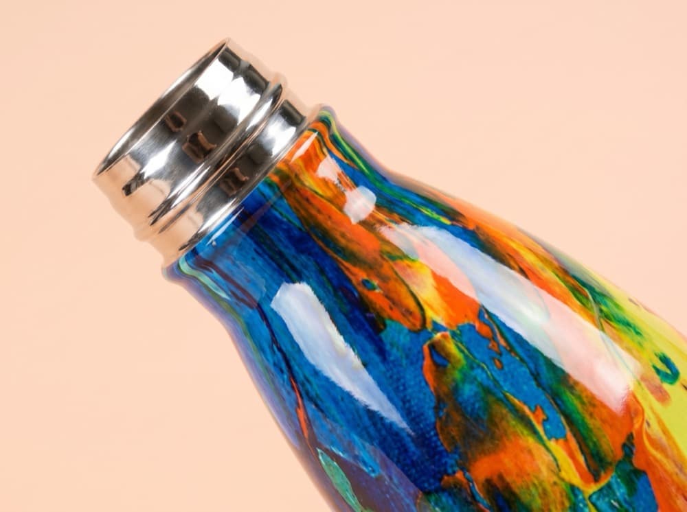 Vibrant glossy finish