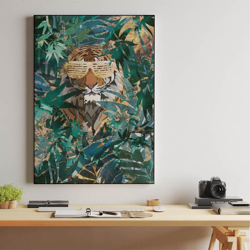 Hip hop tiger in the jungle