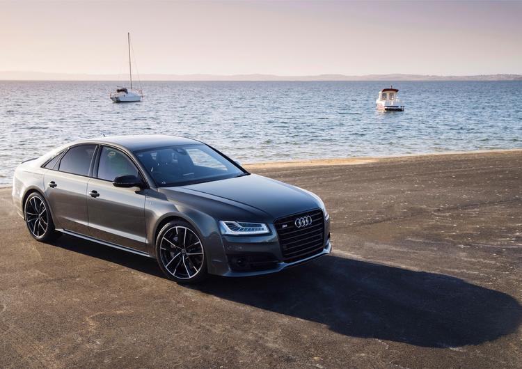 Audi S8