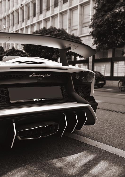 Lamborghini Aventador SV