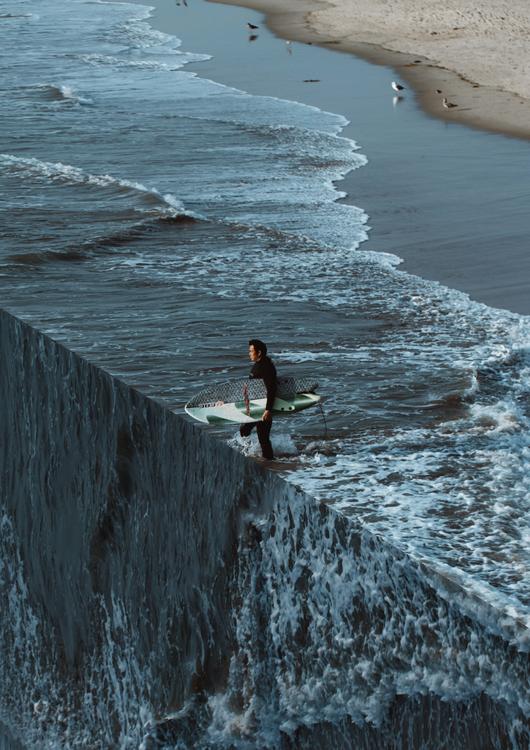 Edge Surfer