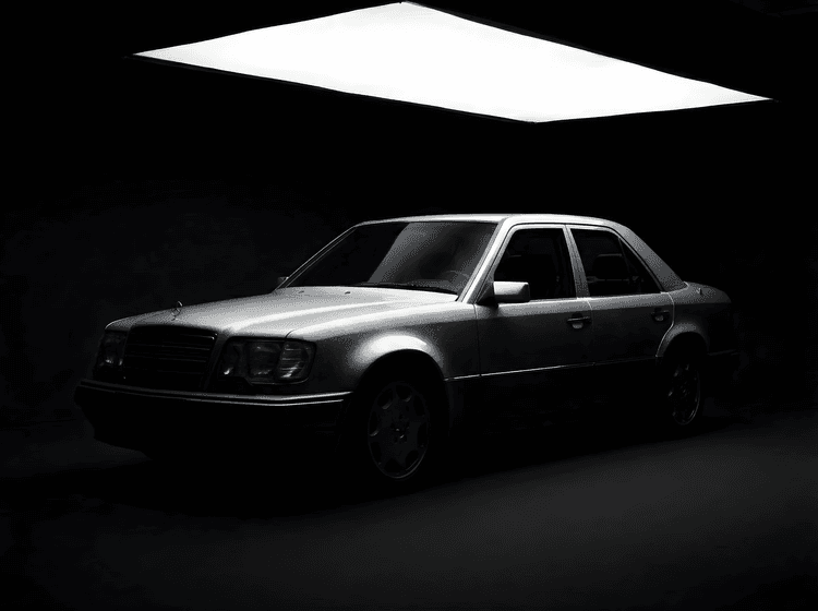 Mercedes-Benz 500E W124: Studio Shadow