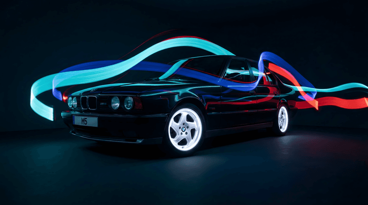BMW M5 E34: Midnight Light Painting