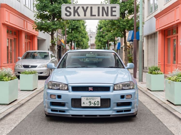 Bayside Blue Skyline R34 Urban Portrait