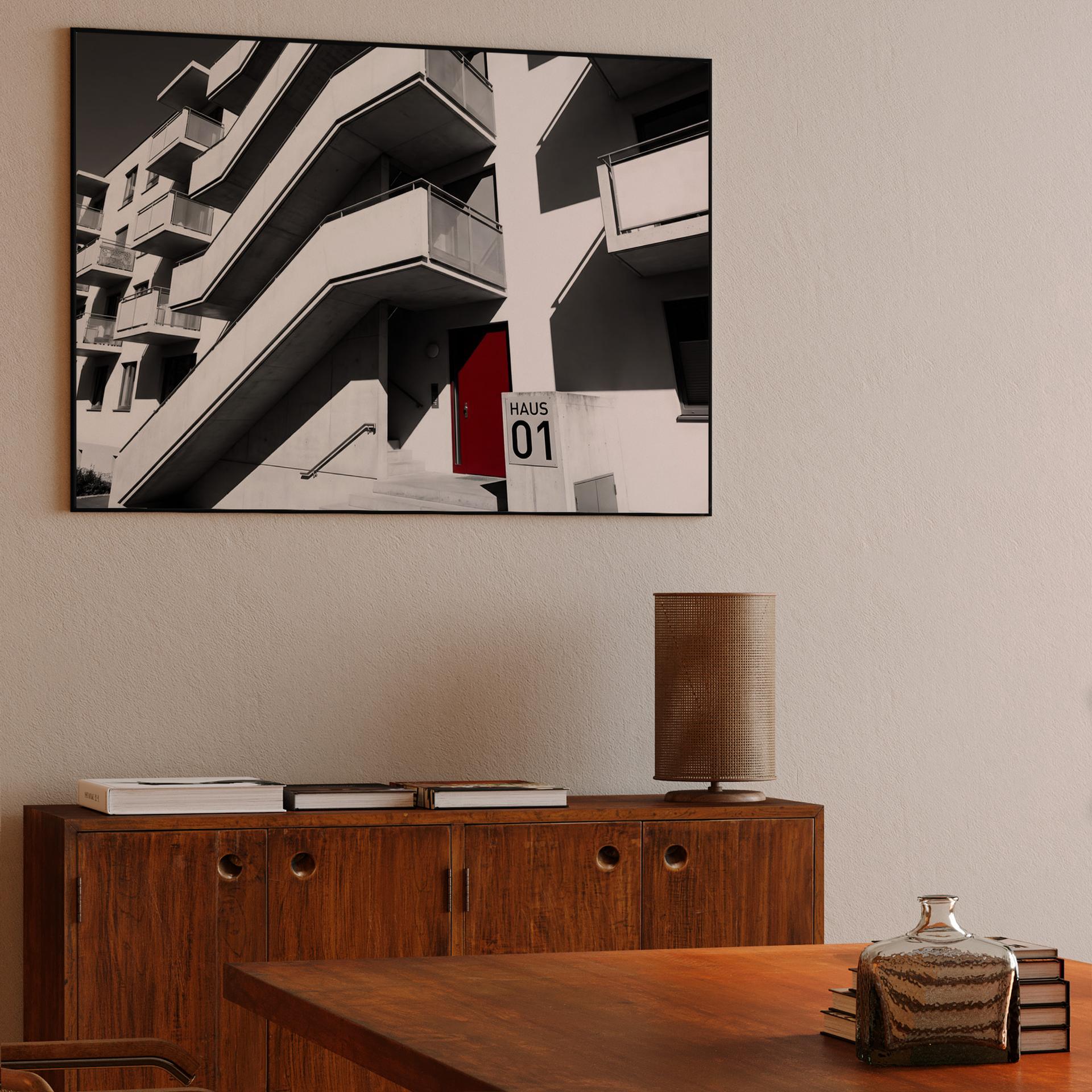 Haus 01: The Red Accent