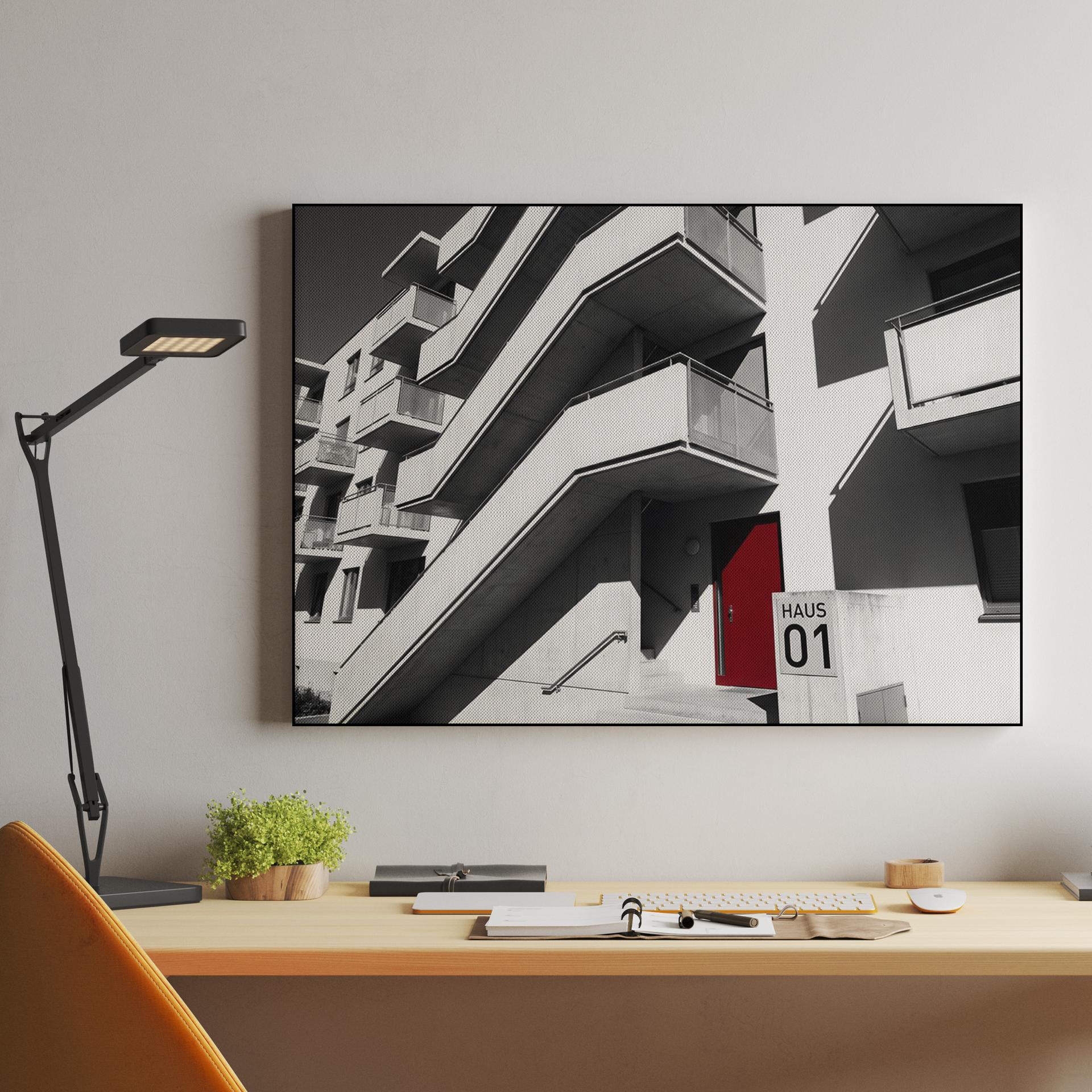 Haus 01: The Red Accent