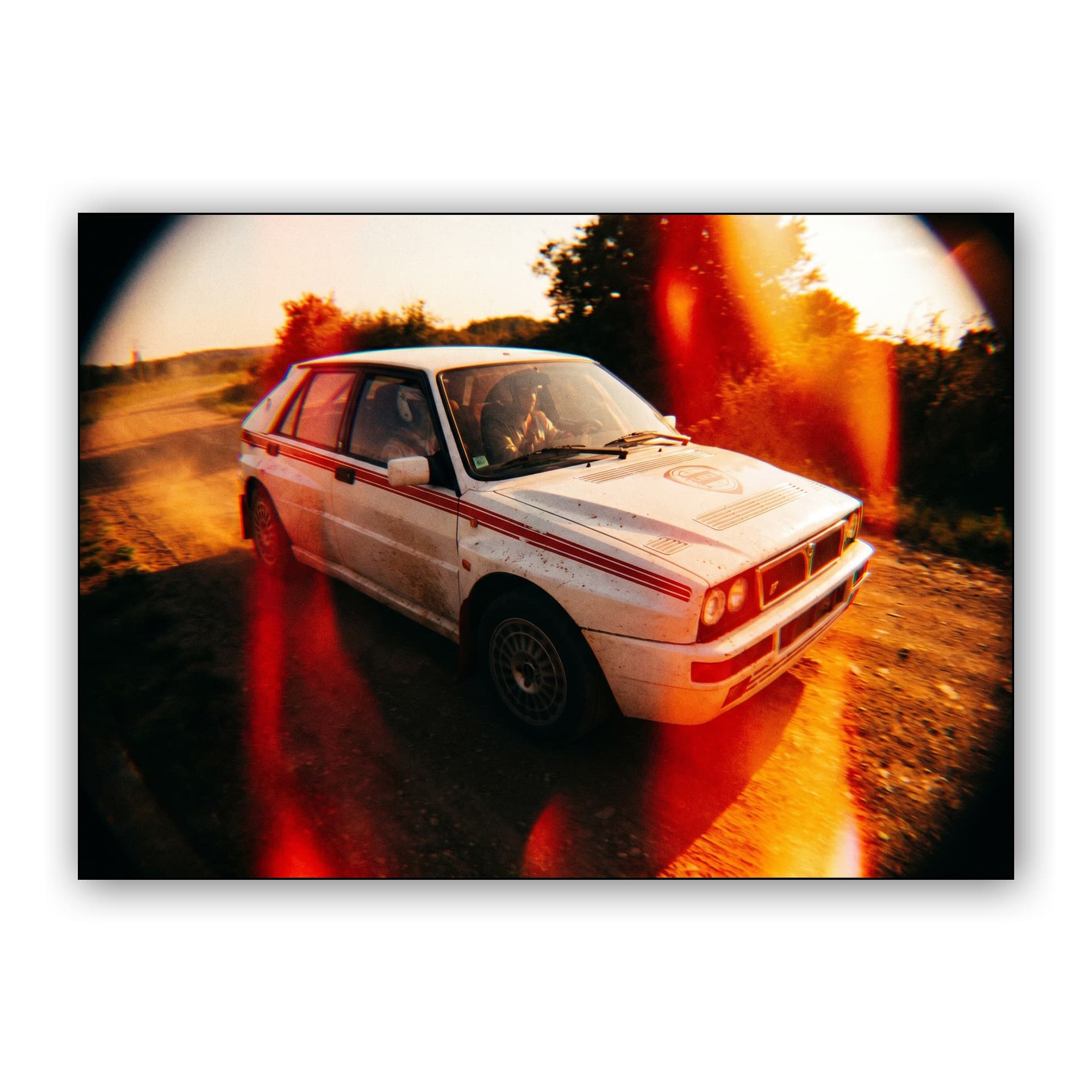 Delta Integrale Retro Light Leak